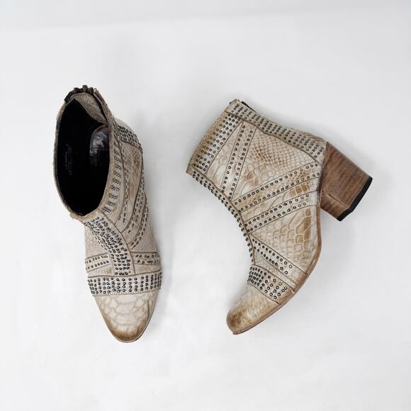 [Freebird by Steven] Natural Tan Nelle Studded Leather Embossed Ankle Boots Sz 7 - Picture 6 of 11